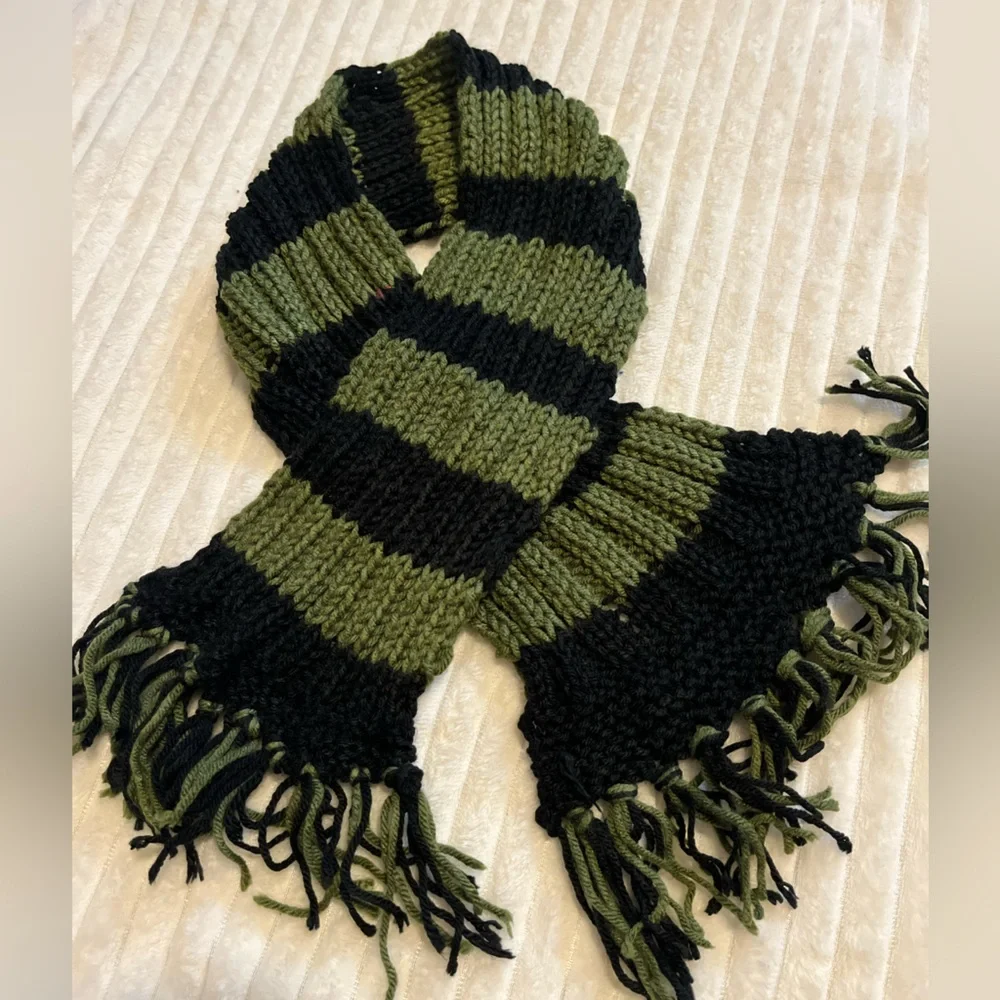 Striped Green and Black Kids Scarf,,H37